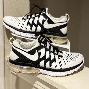 Nike Fingertrap Max White Basketball Casual Shoes WB Men size 8.5 (644673-011)